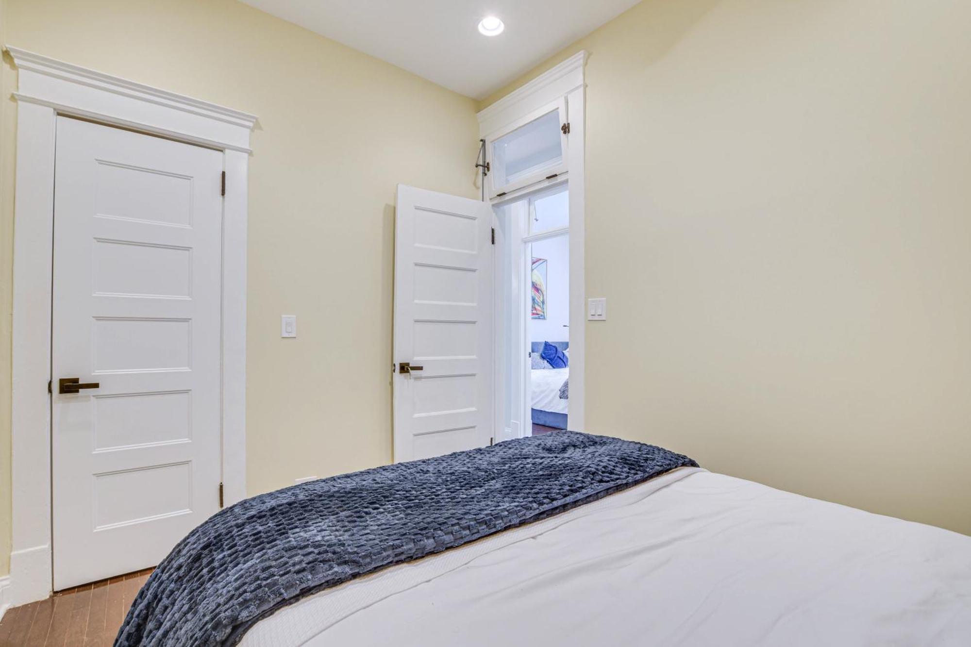 Spacious Condo With Deck About 3 Mi To Downtown Chicago! Eksteriør bilde