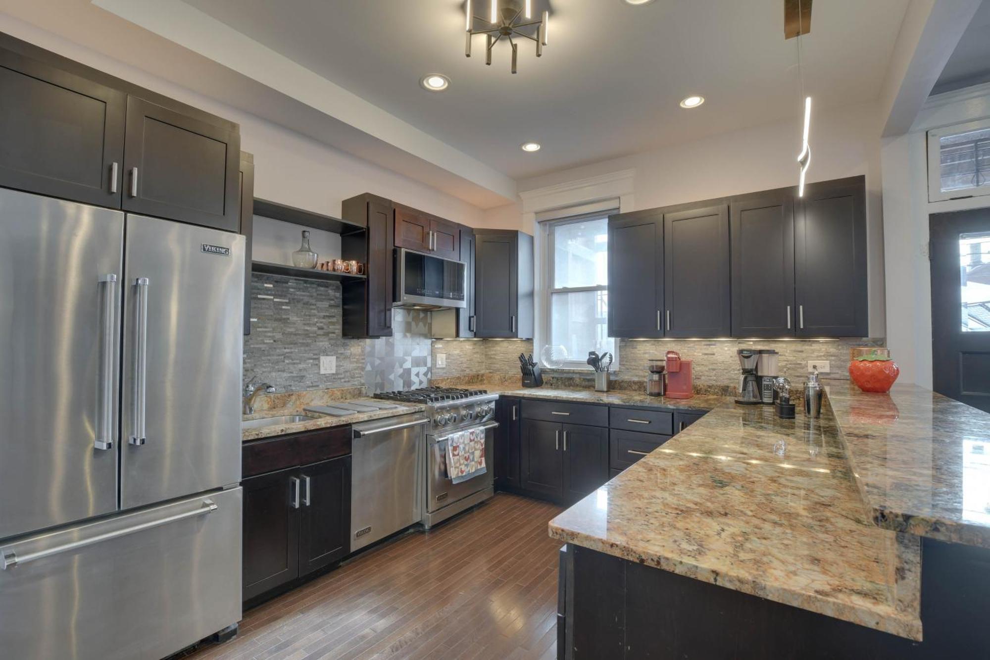 Spacious Condo With Deck About 3 Mi To Downtown Chicago! Eksteriør bilde