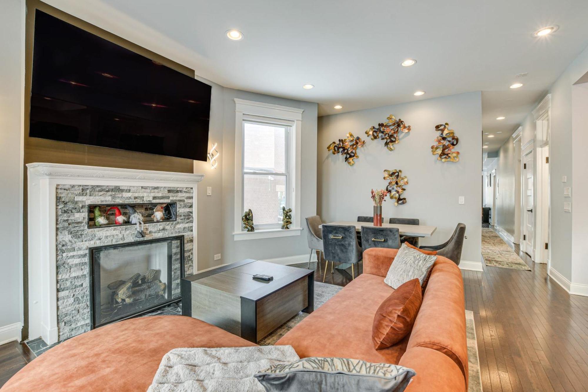 Spacious Condo With Deck About 3 Mi To Downtown Chicago! Eksteriør bilde