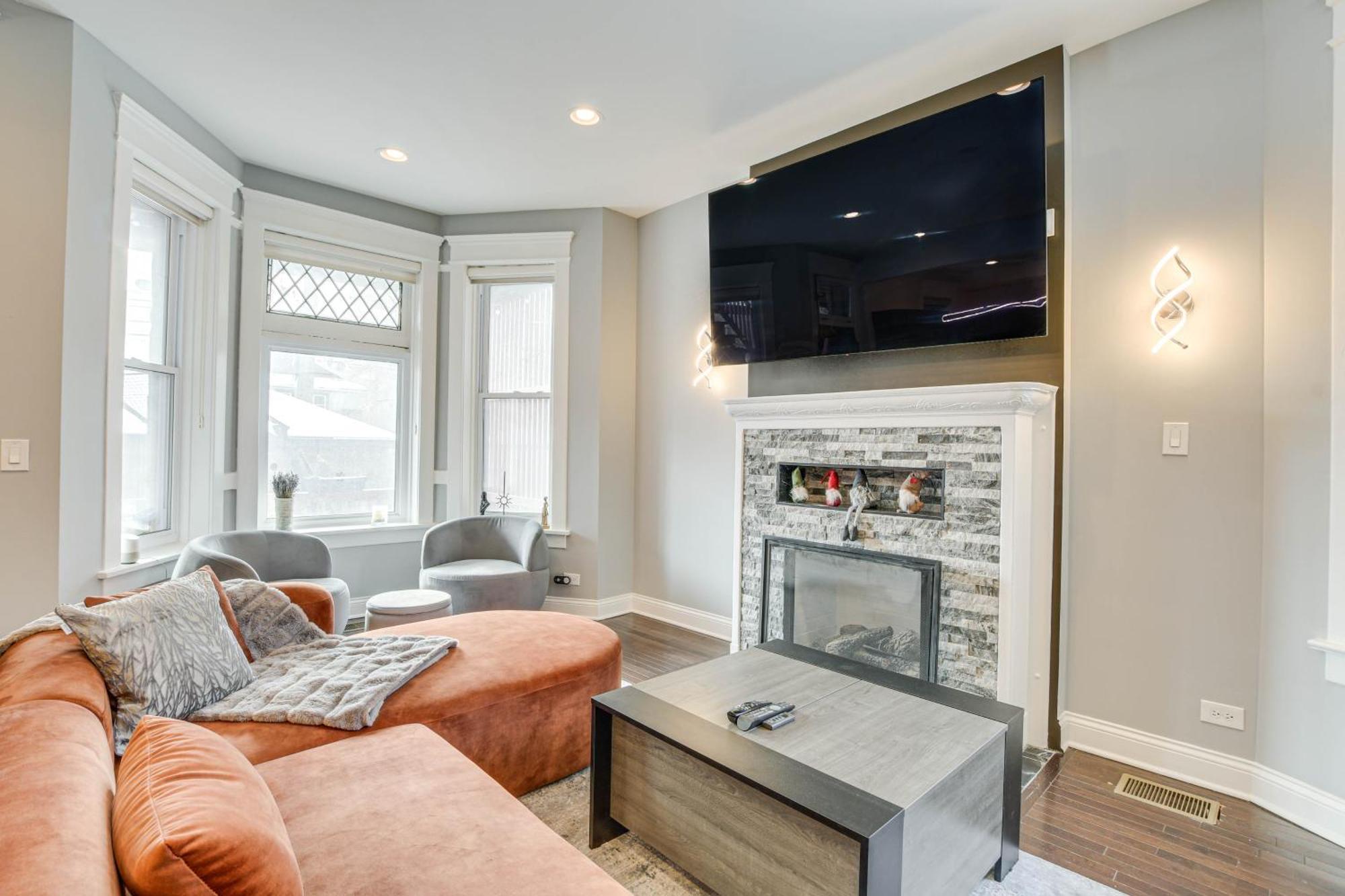 Spacious Condo With Deck About 3 Mi To Downtown Chicago! Eksteriør bilde