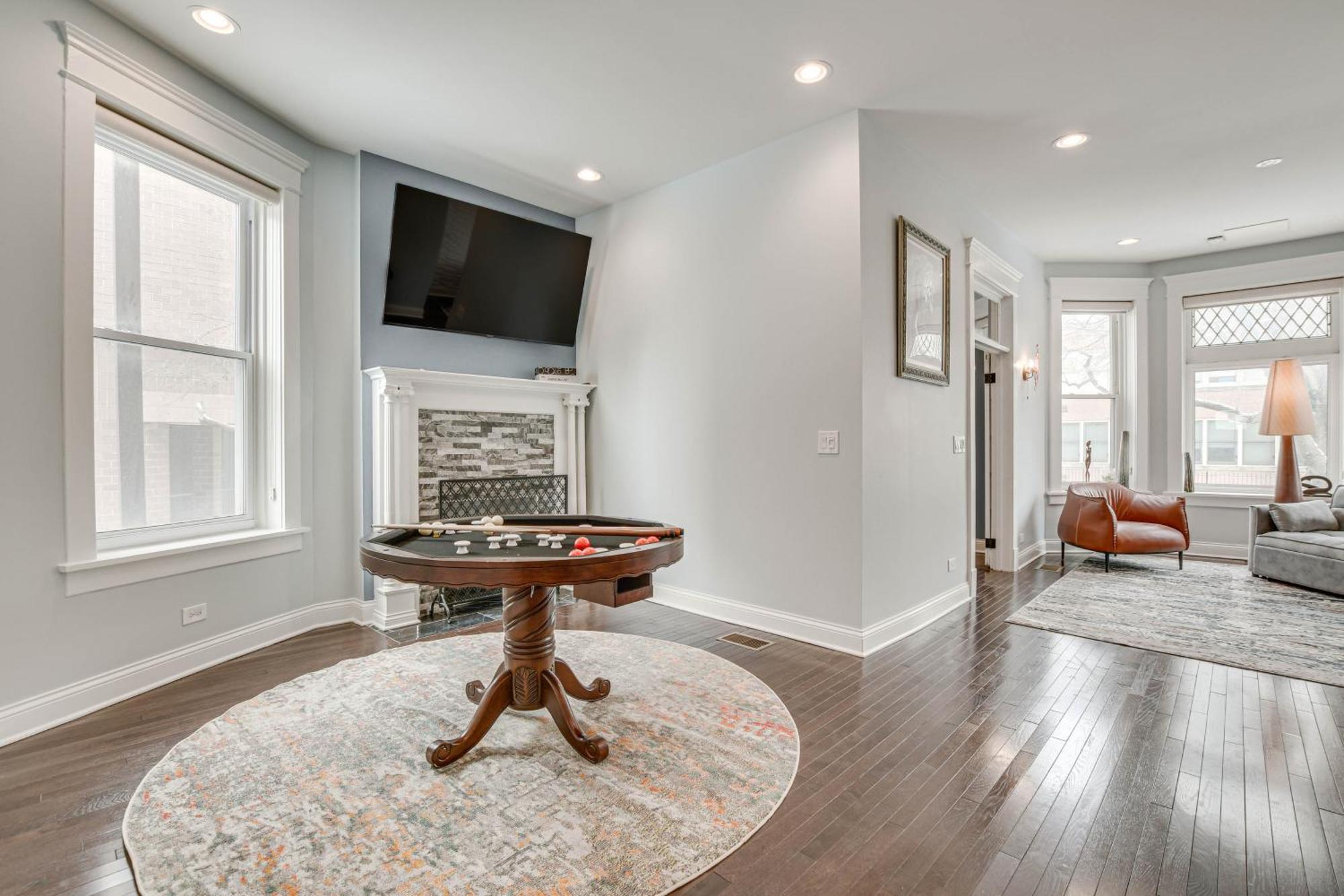 Spacious Condo With Deck About 3 Mi To Downtown Chicago! Eksteriør bilde