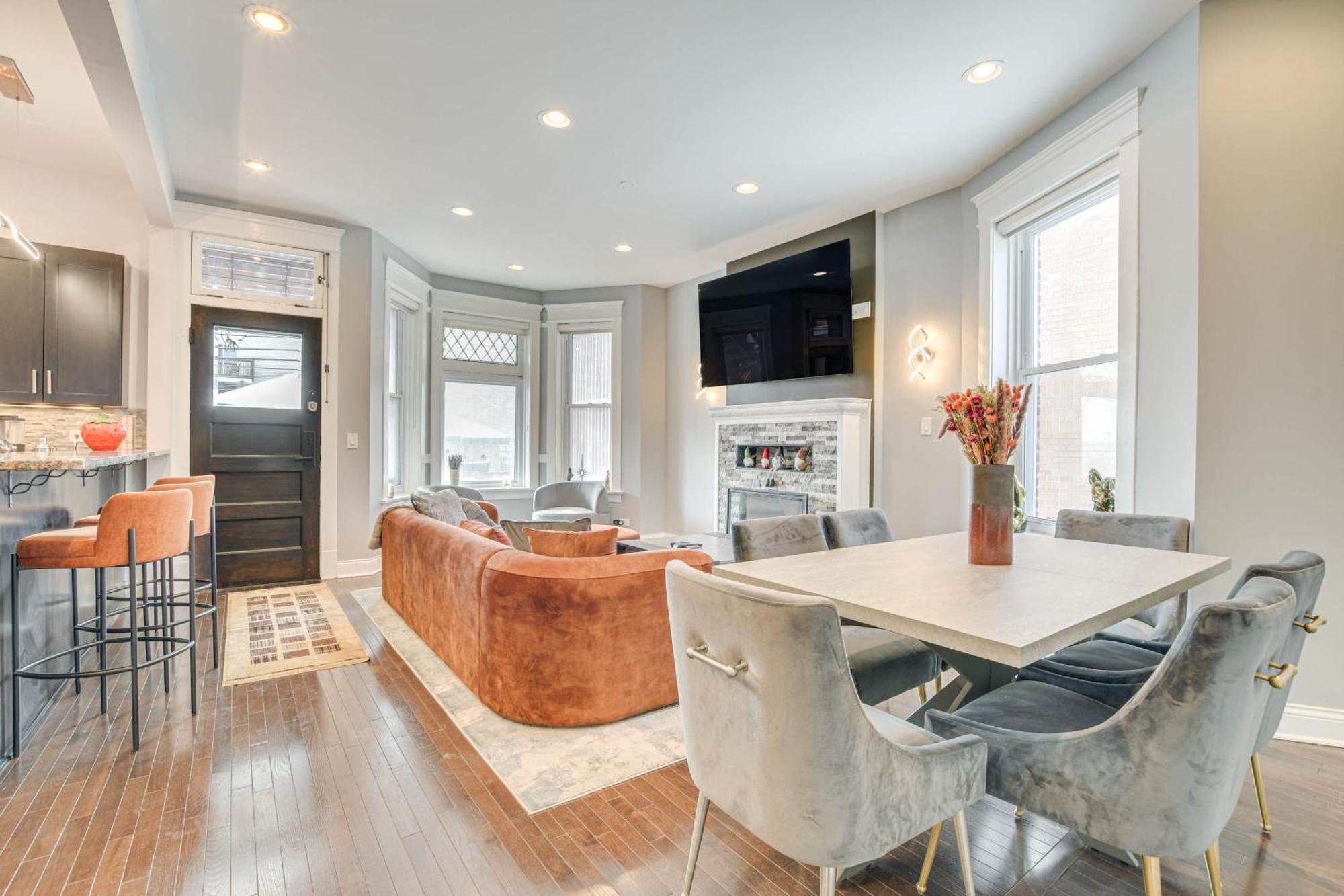 Spacious Condo With Deck About 3 Mi To Downtown Chicago! Eksteriør bilde